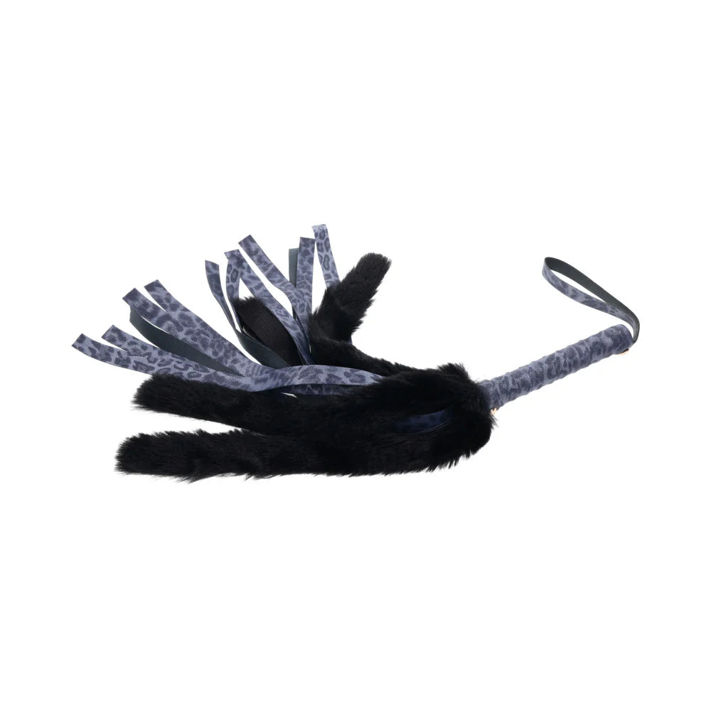 Sportsheets Sex &amp; Mischief Cougar Faux Fur Flogger SPORTSHEETS